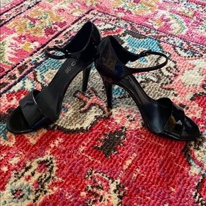 🟣3 for $25🟣black patent Aldo heels